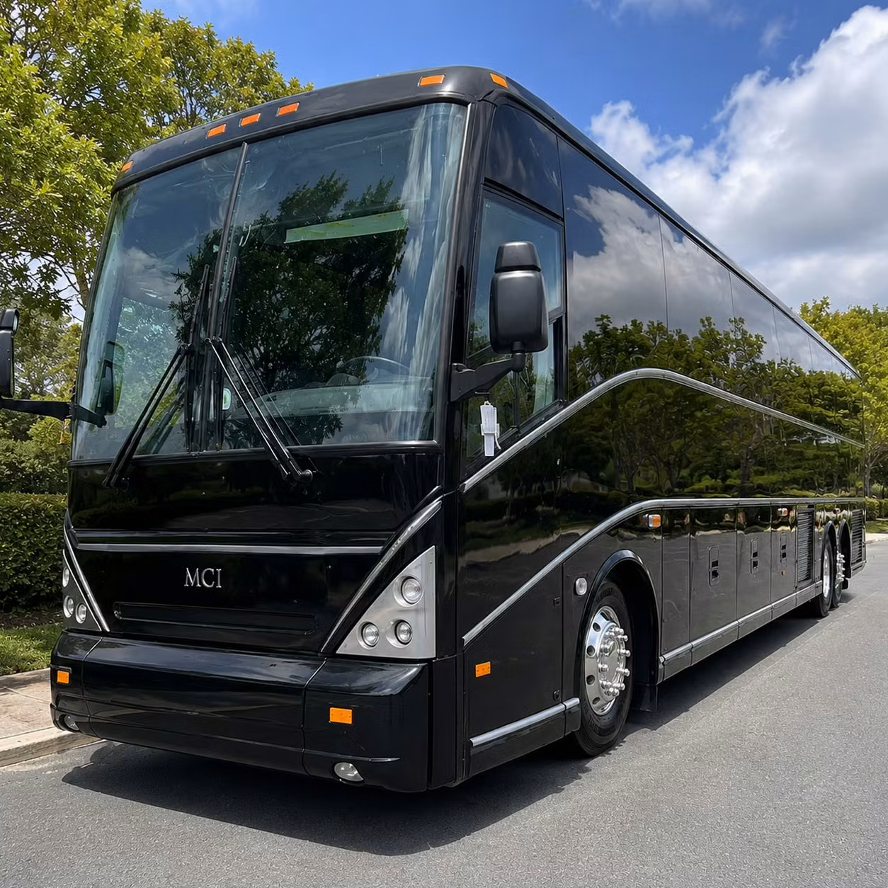 shuttle buses for outdoor concerts and summer festival transportation in billings